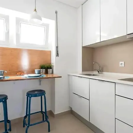 Elegant And Bright In * Estoril